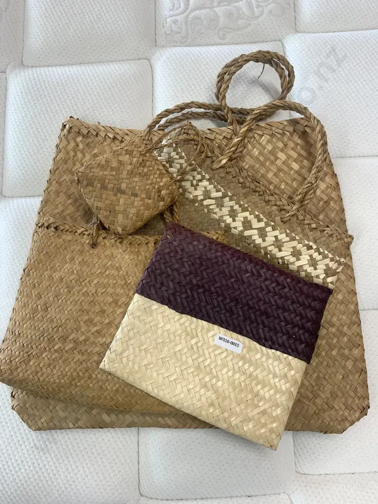 Assortment Of Flax Bags Image 1++