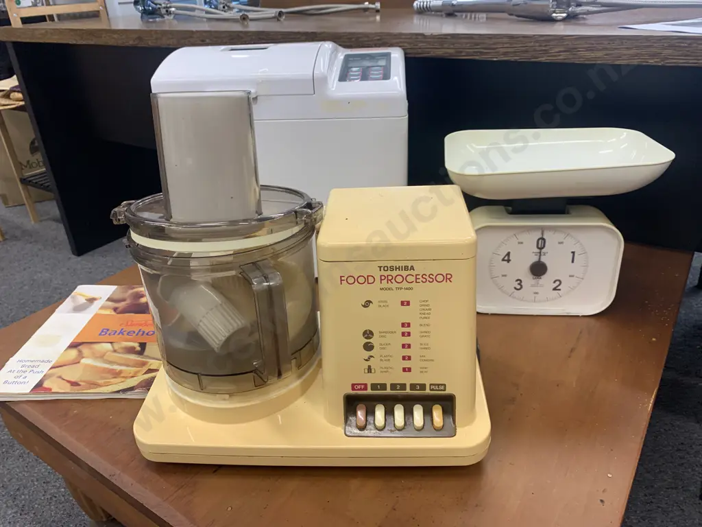 Sunbeam Bakehouse Bread Maker, Toshiba Food Processor, Italian Laica Scale Image 1++