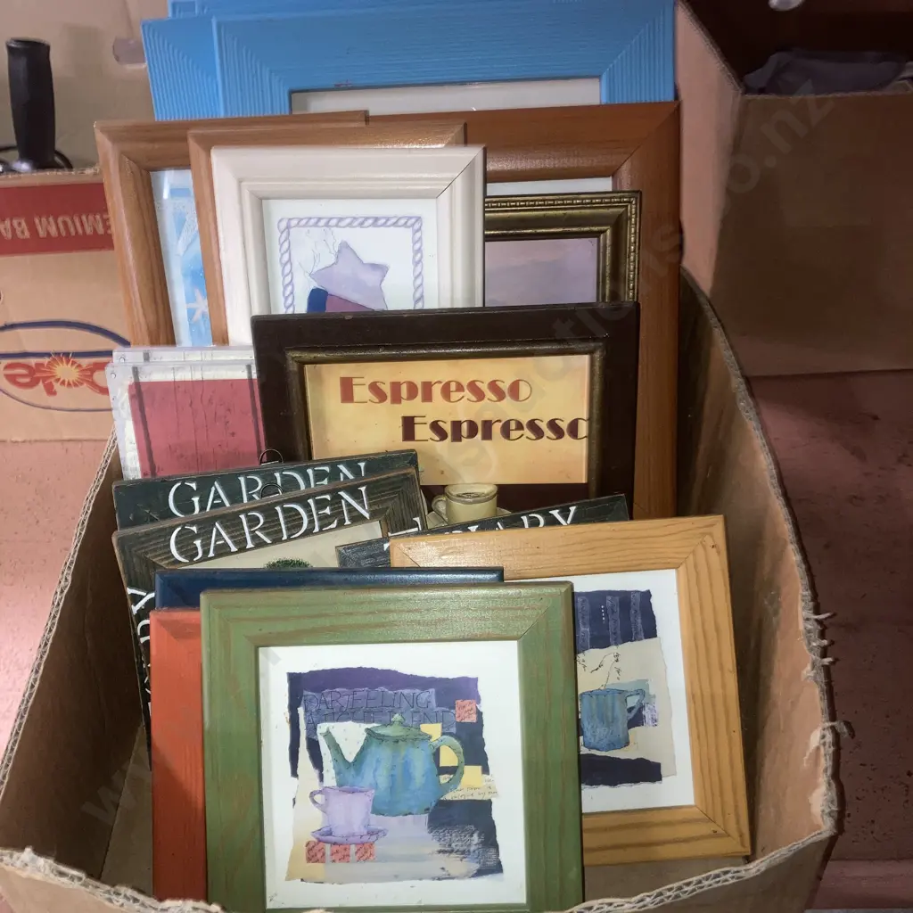 Box Lot Assorted Small Wall Plaques, (Teapots, Garden Topiary Etc) Espresso Key Hook, Set of Flower Pictures Etc Image 1++
