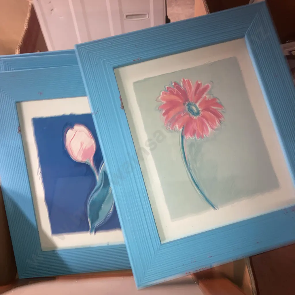 Box Lot Assorted Small Wall Plaques, (Teapots, Garden Topiary Etc) Espresso Key Hook, Set of Flower Pictures Etc Image 1++