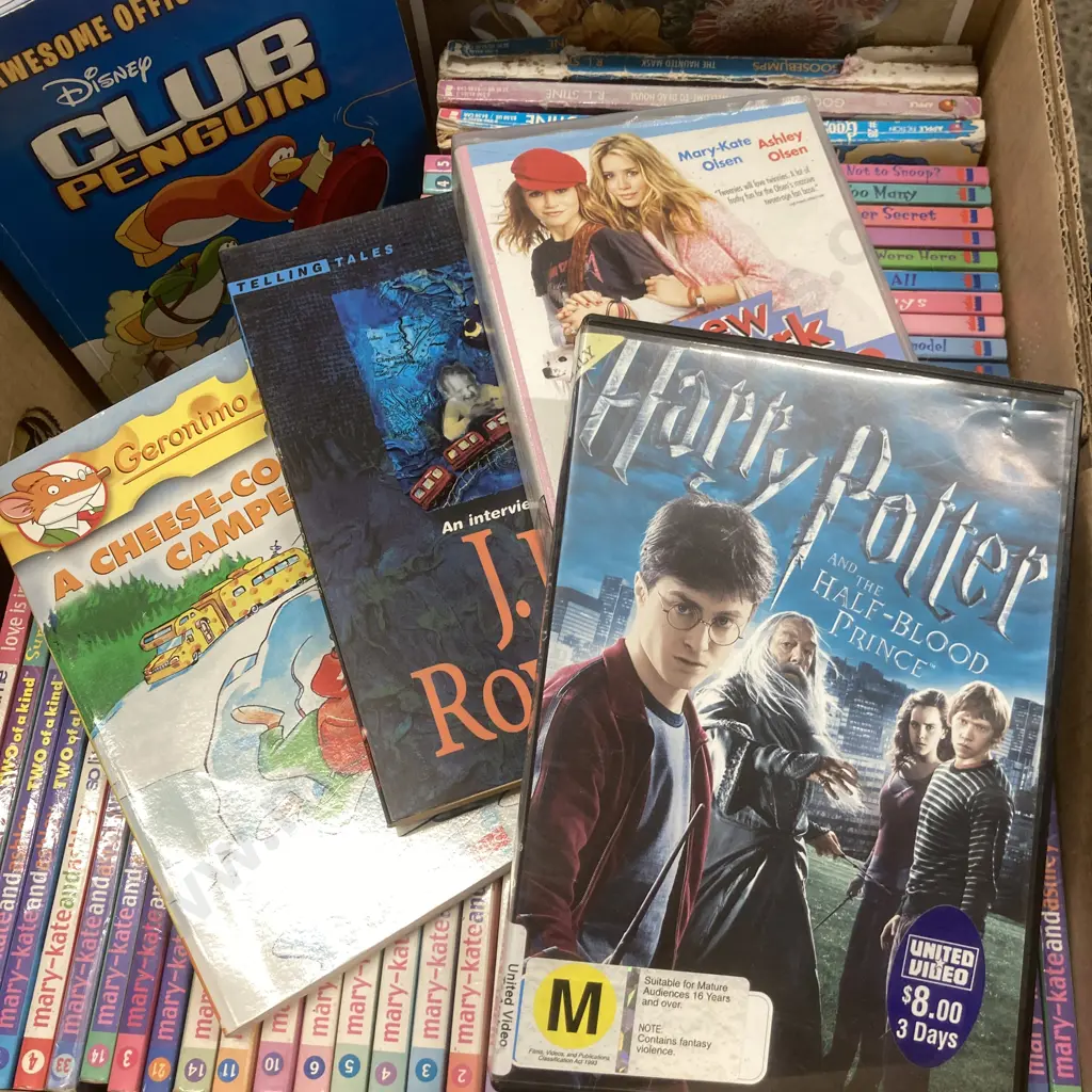 Box Lot Mary-KateAshley Books x 46 With Video, Books - JKJ Rowling, R.L.Stine, Geronimo Stilton Etc Harry Potter DVD Image 1++