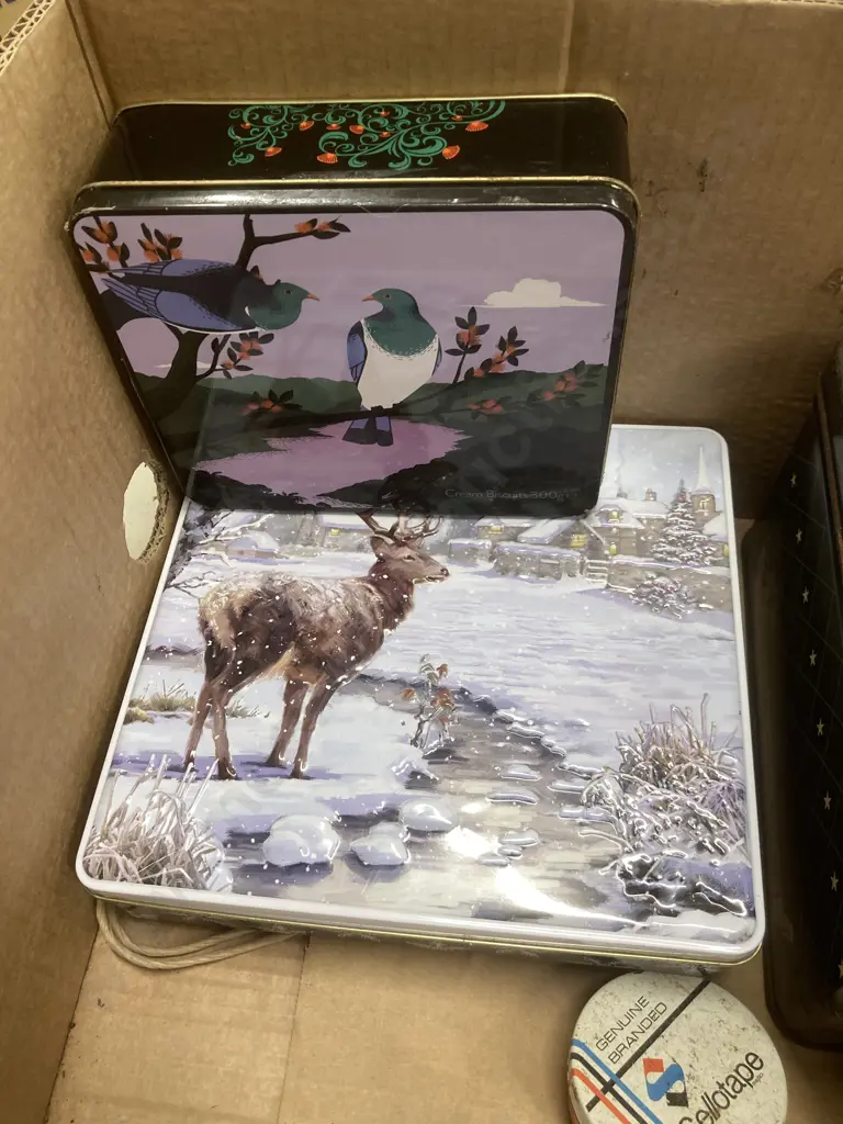 Unused Wilton Holly Hobbie Cake Party Pan & 6 Vintage Tins Image 1++