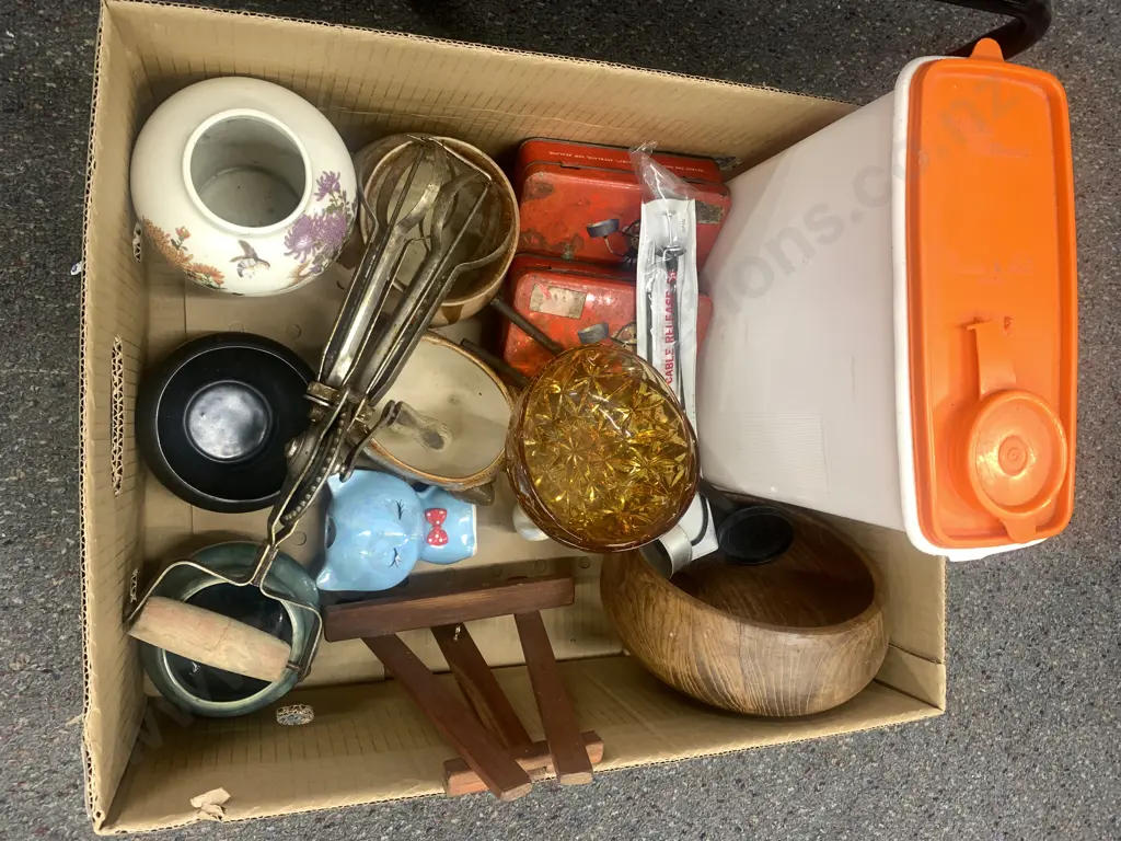 Assortment Of Vintage Items Including Woodenware, Pottery Etc Image 1++