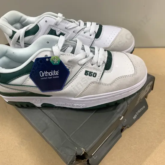 New Balance Shoes Size US7, EU40.