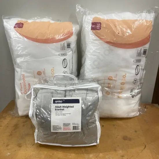 New Living & Co 2 x 2 Packs Soft Pillows & Anko Weighted Blanket 1.5 x 2M, 7Kg