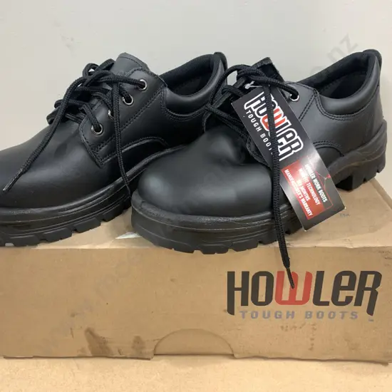 New Black Howler Tough Boots Safety Shoes, Size 9