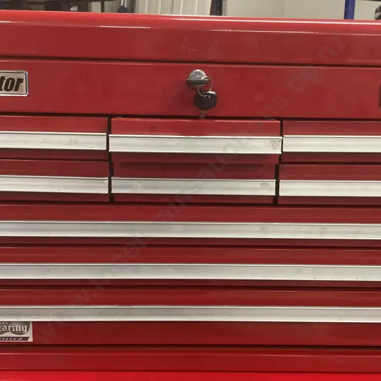 Senator 1-11 Red Steel 9 Drawer Tool Chest With Ball Bearing Sliders, Lockable With Keys, H43 W66 D31cm
