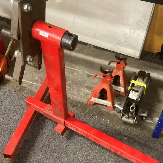 Heavy Duty 750 Capacity Engine Stand (As Found)