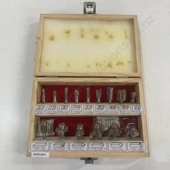 15 Piece Router Bit Set In Wooden Case
