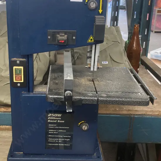 GMC 250W 200mm Bandsaw, Model LS8B
