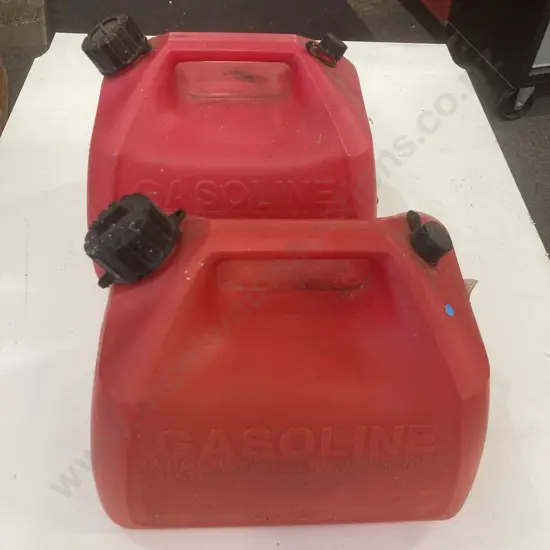 Pair of Essence 9.5 Litre Red Plastic Fuel Cans