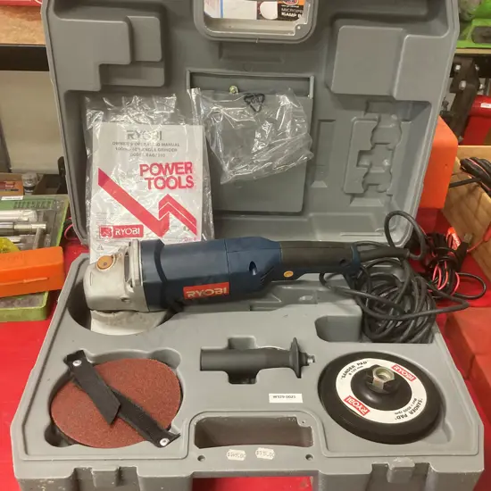 Ryobi 950W 100mm Angle Grinder, Model EGS950VK IN Case With Accessories