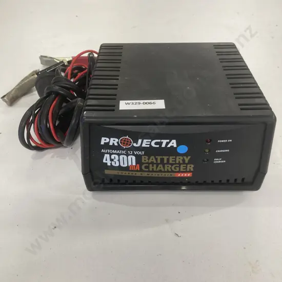 Projecta Automatic 12 Volt Charge 'N Maintain 4300mA Battery Charger