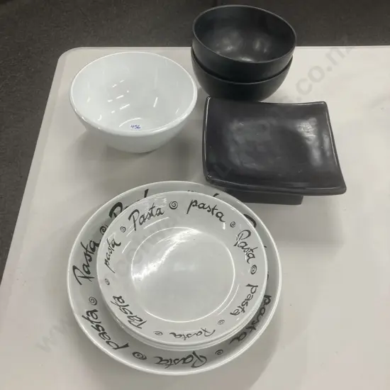Stevens Pasta Bowls, Black & White Bowls & Footed Dish
