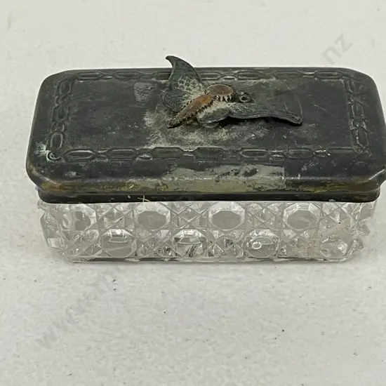 Antique Hobnail Rectangular Jewellery Pot with Jemstone Butterfly Lid