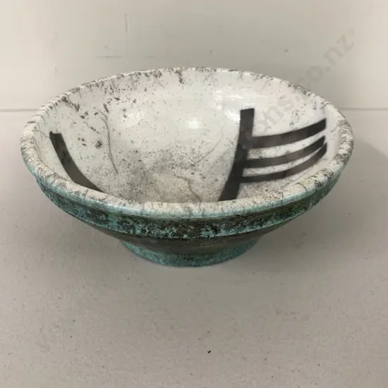 Round Pottery Bowl, Green With White & Black Detail Inside