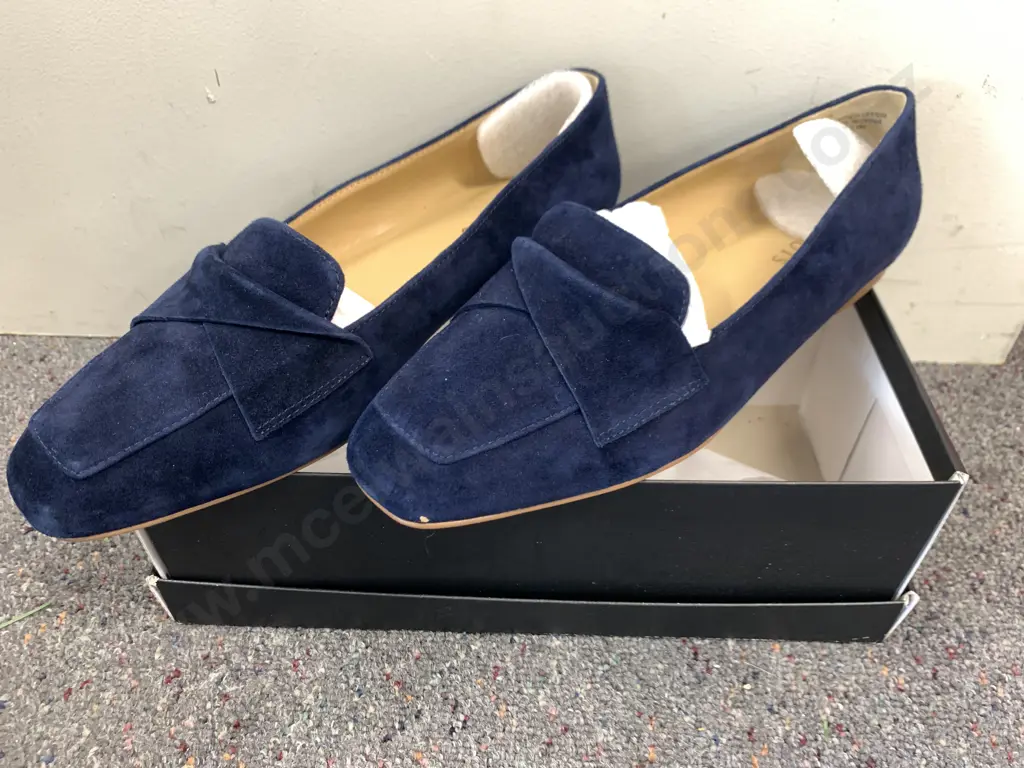 New 'Talbots' Size 10 1/2 Womans Blue Stella Twist Loafers Image 1++