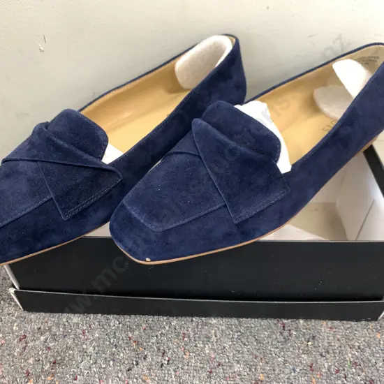 New 'Talbots' Size 10 1/2 Womans Blue Stella Twist Loafers
