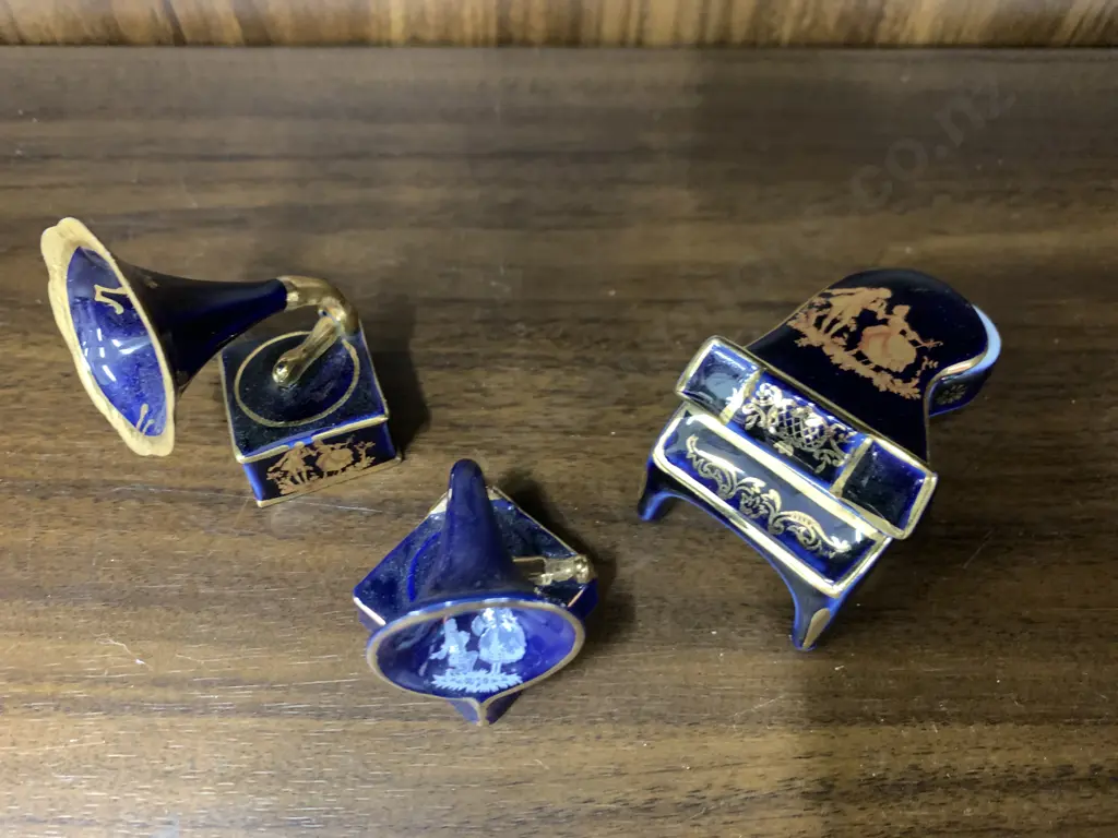 Assortment of Vintage Blue & Gold Limoge Items Lovers In Centre Gramophones Image 1++
