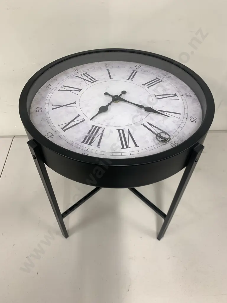 Clock Occasional Table With Black Steel Frame Image 1++