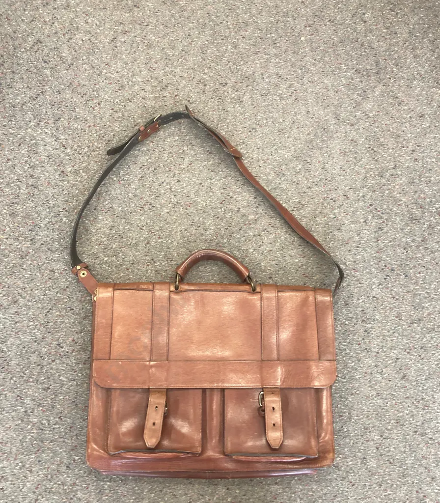 Vintage Boulevard Brown Leather Satchel, 35 x 47cm Image 1++