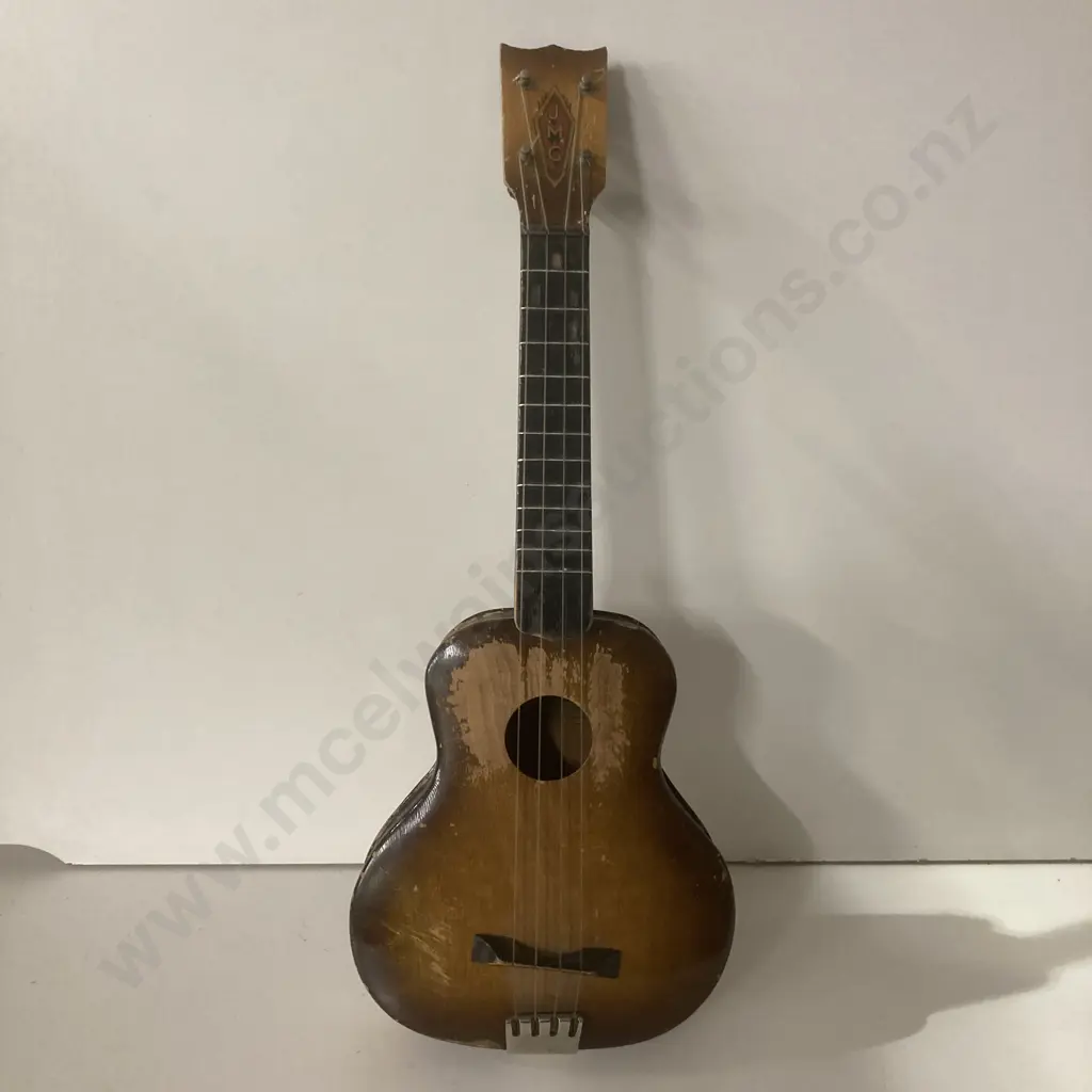Rare 1940s Australian Ukulele by Jack Maskell Guitars (JMG), With Original Case Image 1++