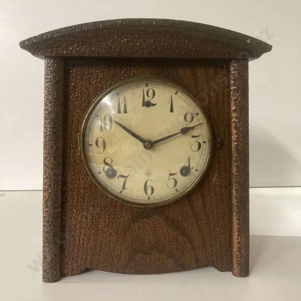 Vintage Art Deco WM.L.Gilbert Clock.Co (USA) Wooden Cased Chiming Mantle Clock With Key Image 1++