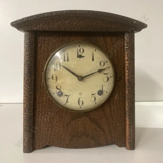 Vintage Art Deco WM.L.Gilbert Clock.Co (USA) Wooden Cased Chiming Mantle Clock With Key