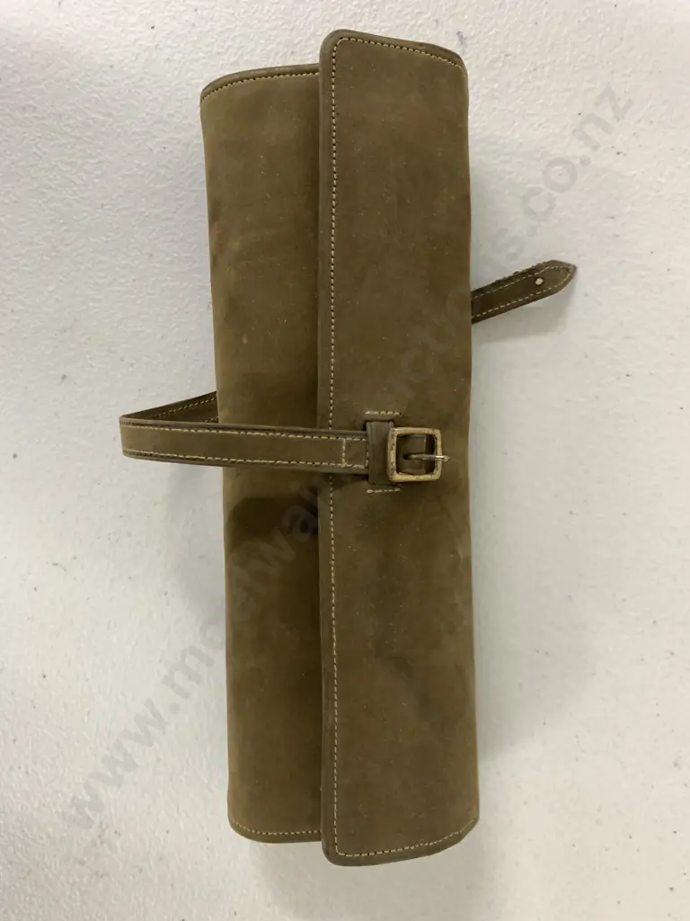 Vintage Manicure Set Image 1++