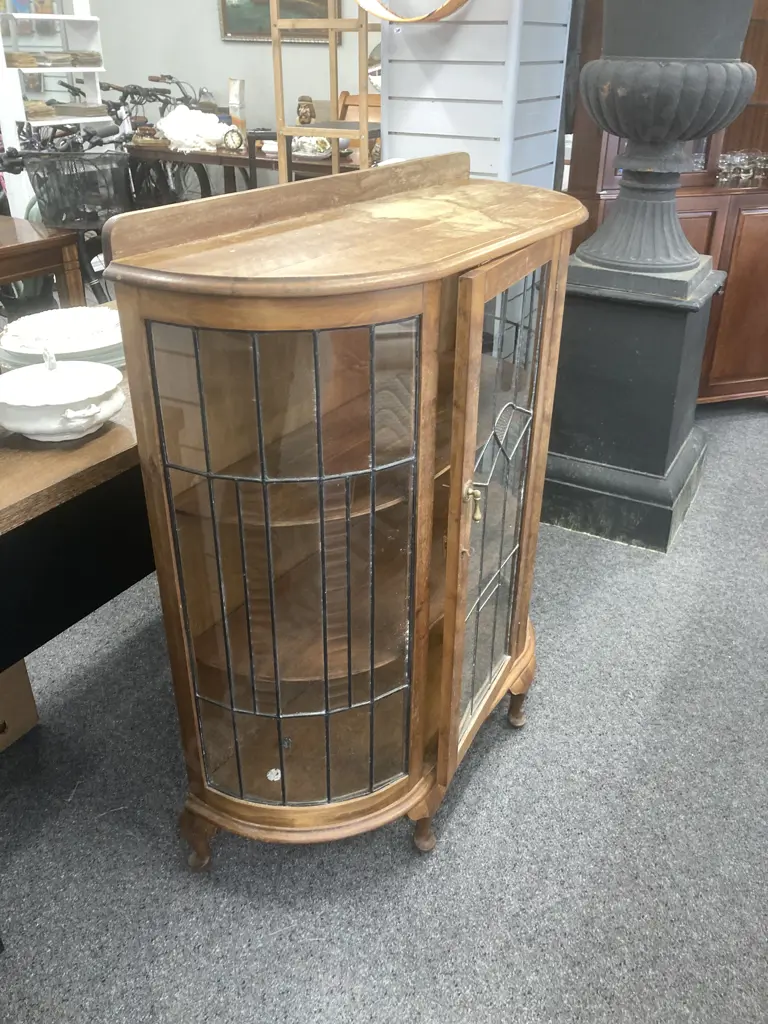 1920's Bow Front Leadlight China Display Cabinet, Single Door With key, Cabriole Legs, 2 Wooden Shelves, H114 W94 D35.5c Image 1++