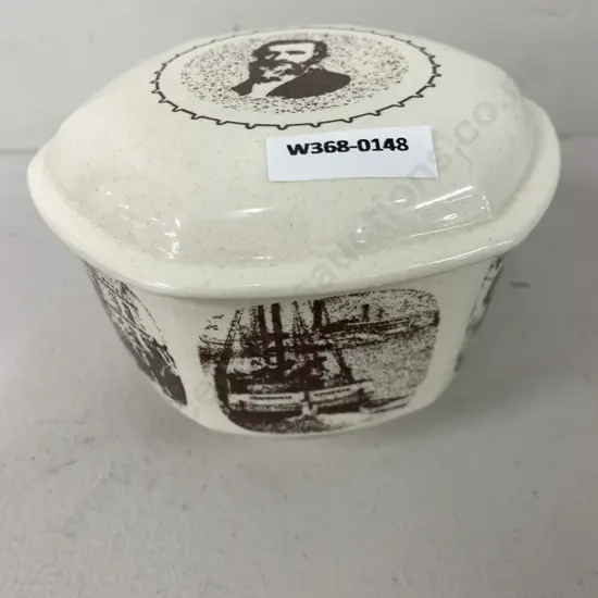 Crown Lynn 50 Ceramco 1929-1979 Lidded Dish