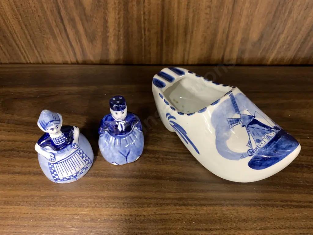 Vintage Dutch Items Including Ashtray & Elesva Salt & Pepper Shakers Image 1++