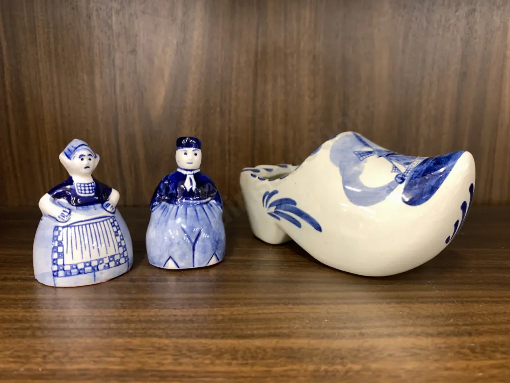 Vintage Dutch Items Including Ashtray & Elesva Salt & Pepper Shakers Image 1++