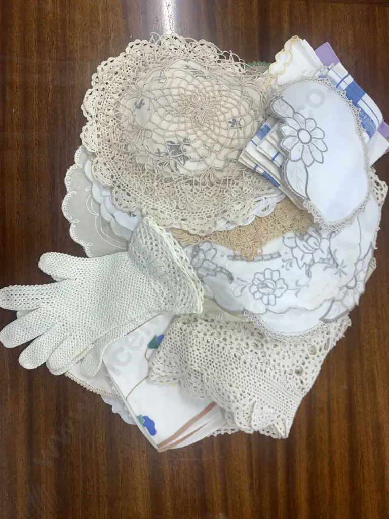 Assortment of Vintage Linen, Doilies, Napkins & Gloves Image 1++