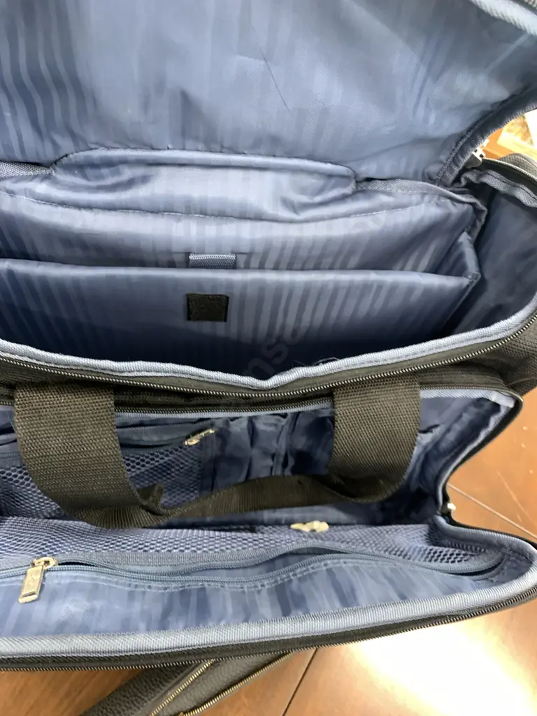 Ricardo Beverly Hills Mobile Travel bag With Black Umbrella In Case Image 1++