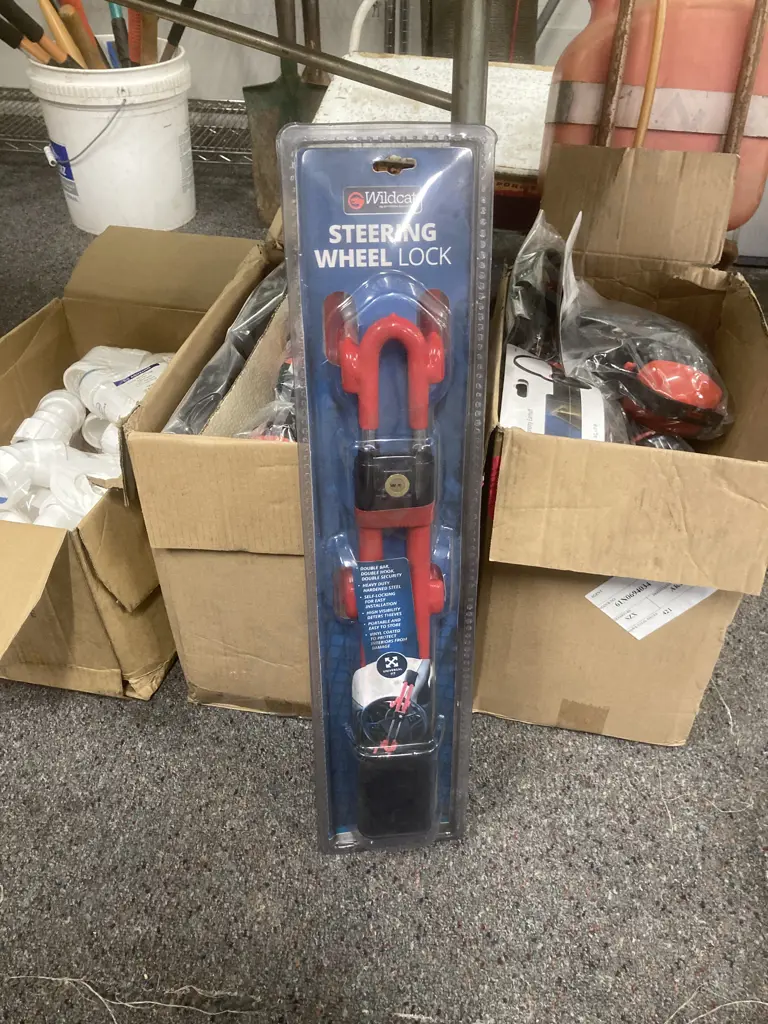 New Wildcat Double Hook Security Wheel Lock (47 KSL12) Image 1++