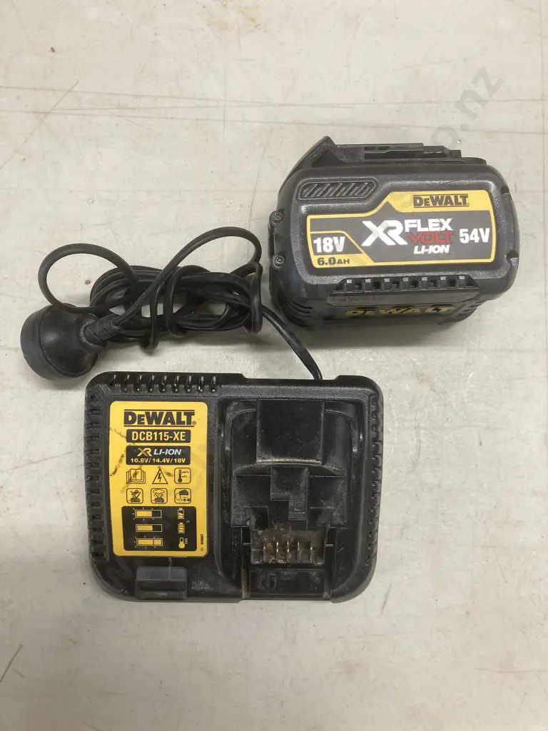 DeWalt XRFLEX Volt LI-Ion 54V 6.0AH Battery & DCB115-XE 10.8/14.4/18V Type 1 Charger Image 1++