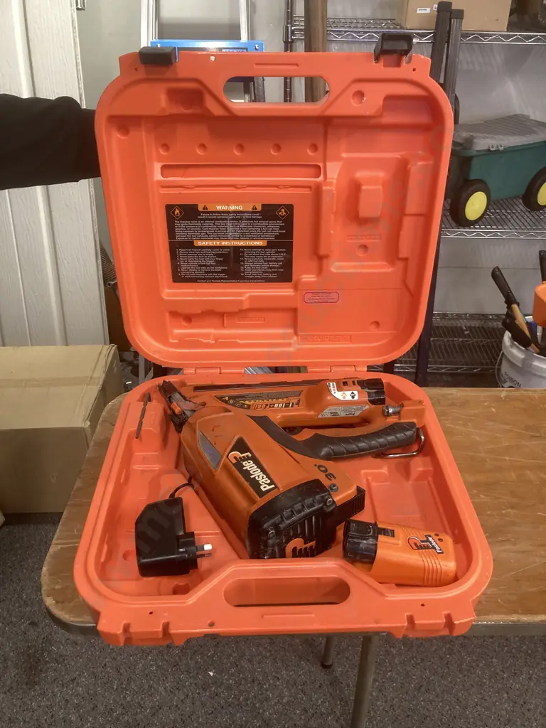 Paslode Impulse FrameMaster Li PowerVent Impulse Framing Nailer B20543P, 2 x Batteries & Charger In Case Image 1++