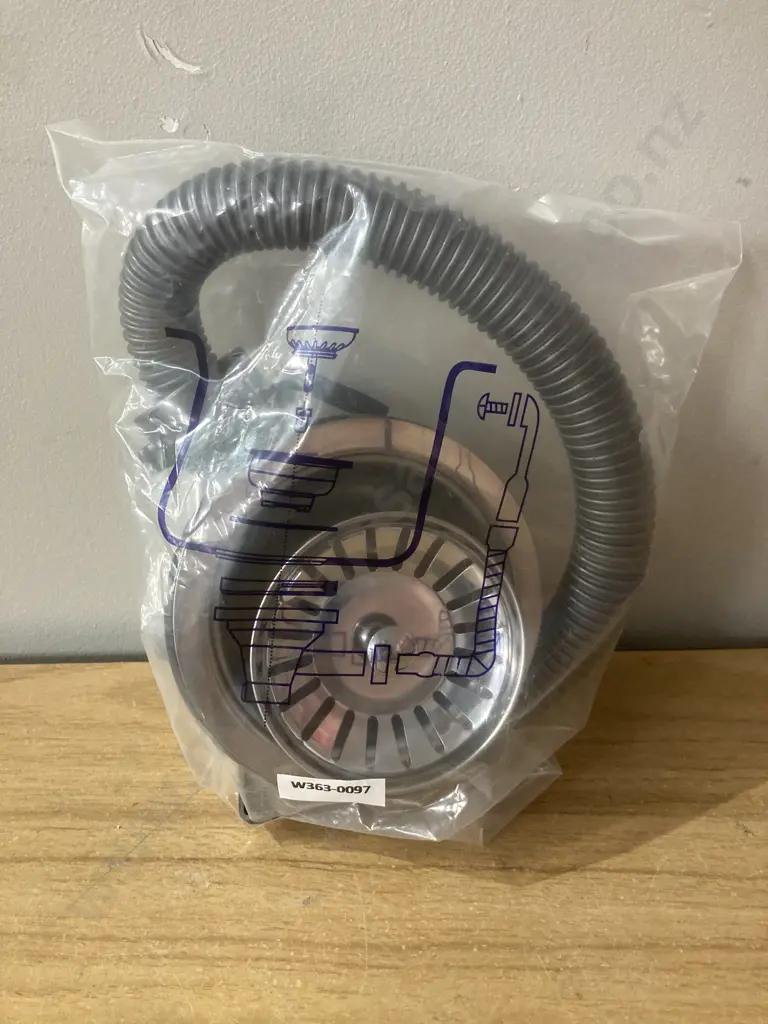 New Round Basket Waste Plug With Overflow Fitting & Hose Image 1++