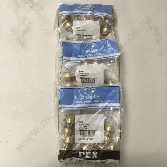 Lot of SharkBite F008 Straight Coupling 16mm x 16mm, 3 Bags of 10