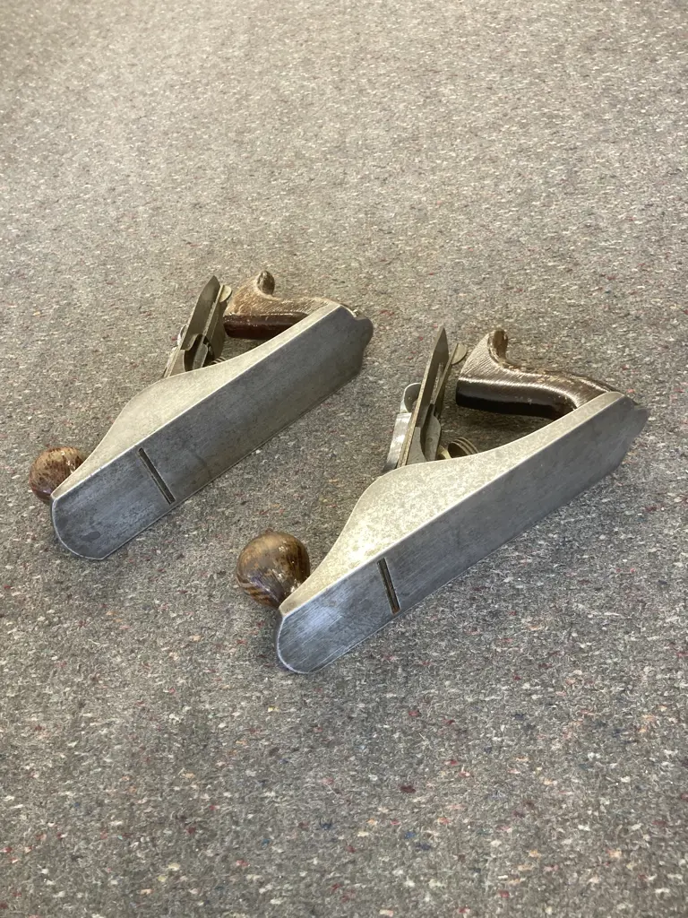 Pair of Stanley Bailey No. 4 Hand Planes Image 1++