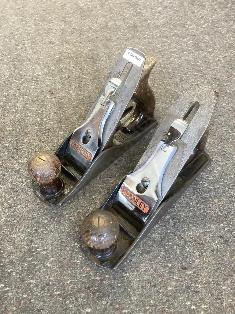 Pair of Stanley Bailey No. 4 Hand Planes Image 1++