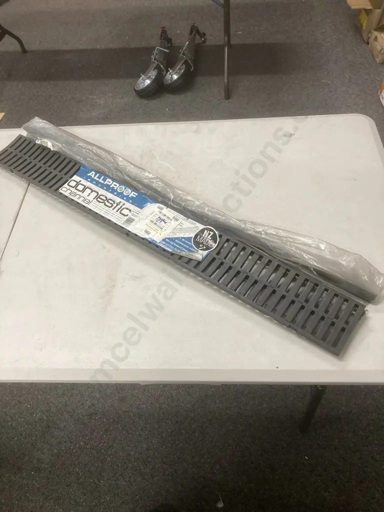 Assorted Threaded Rod & 1m Allproof Channel Grate Image 1++