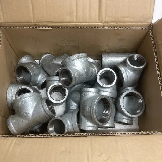 Box of 16 Malleable Iron Pipe Fittings 11/4 x 11/4 x 2" Galv, Red. Tee