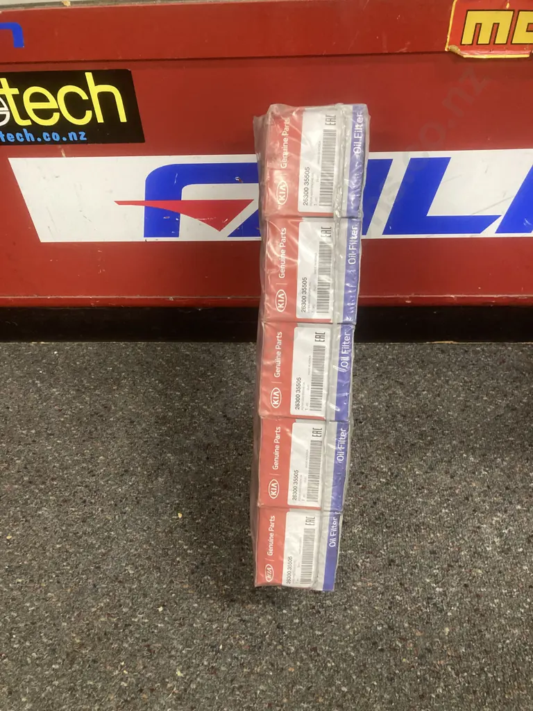 Lot of 10 New Kia Genuine Parts Oil Filters #26300 35505 Image 1++