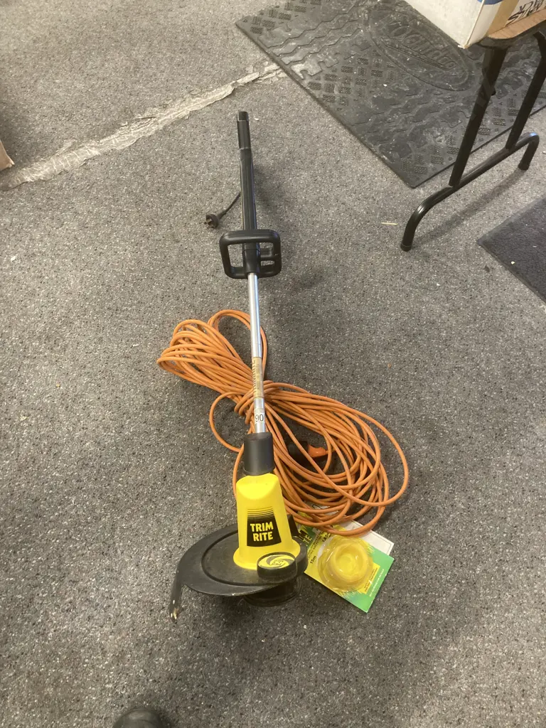 Trimrite TR500/14 Flip Over Electric Line Trimmer, Manual Etc With Heavy Duty Extension Lead Image 1++