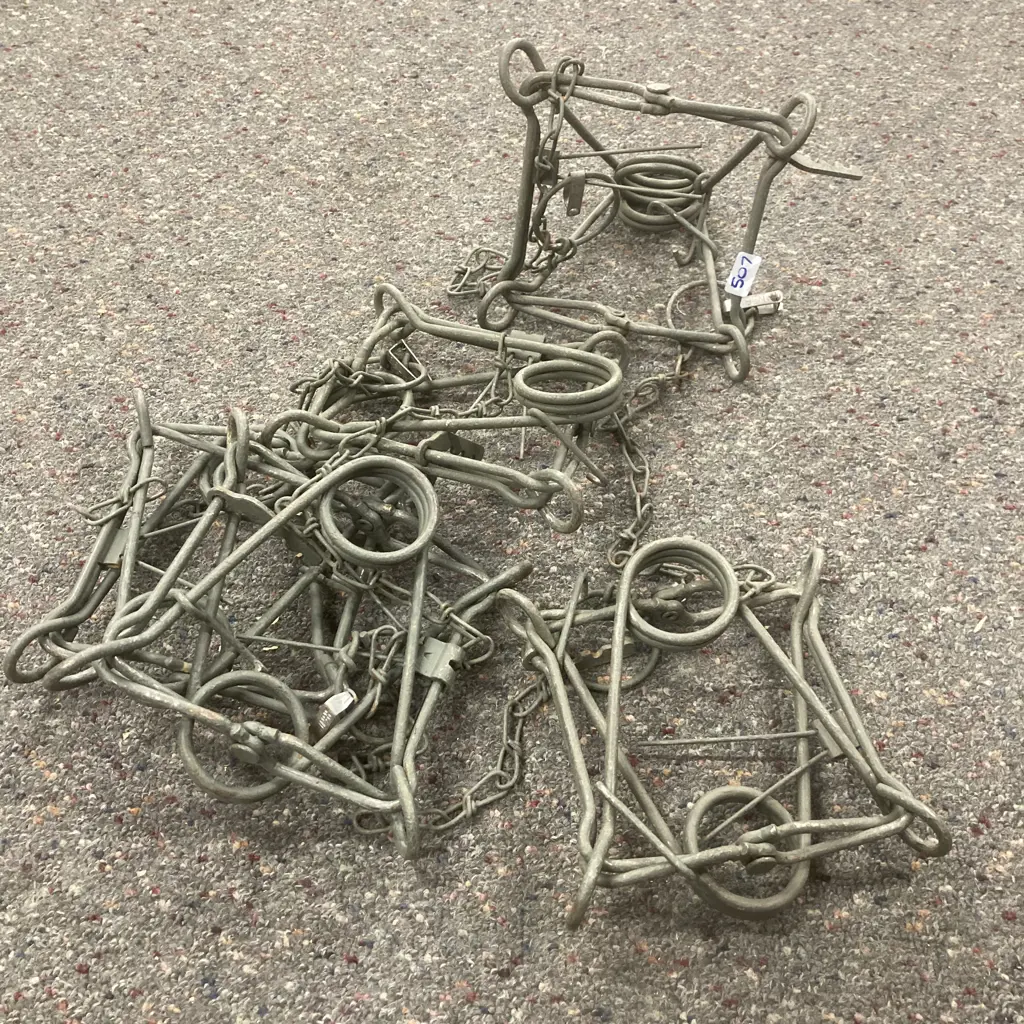 Lot of Five Conibear Traps Image 1++