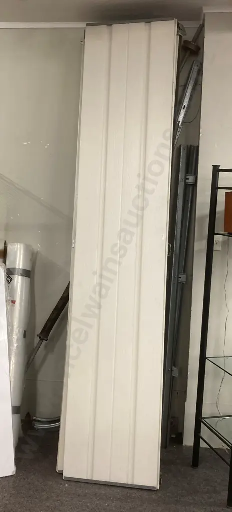 B&D Doors Garador Brand Steeline Woodgrain Sectional Roller Door, H2.12 W2.6m,Titania (Off-White) Ex Showhome Image 1++