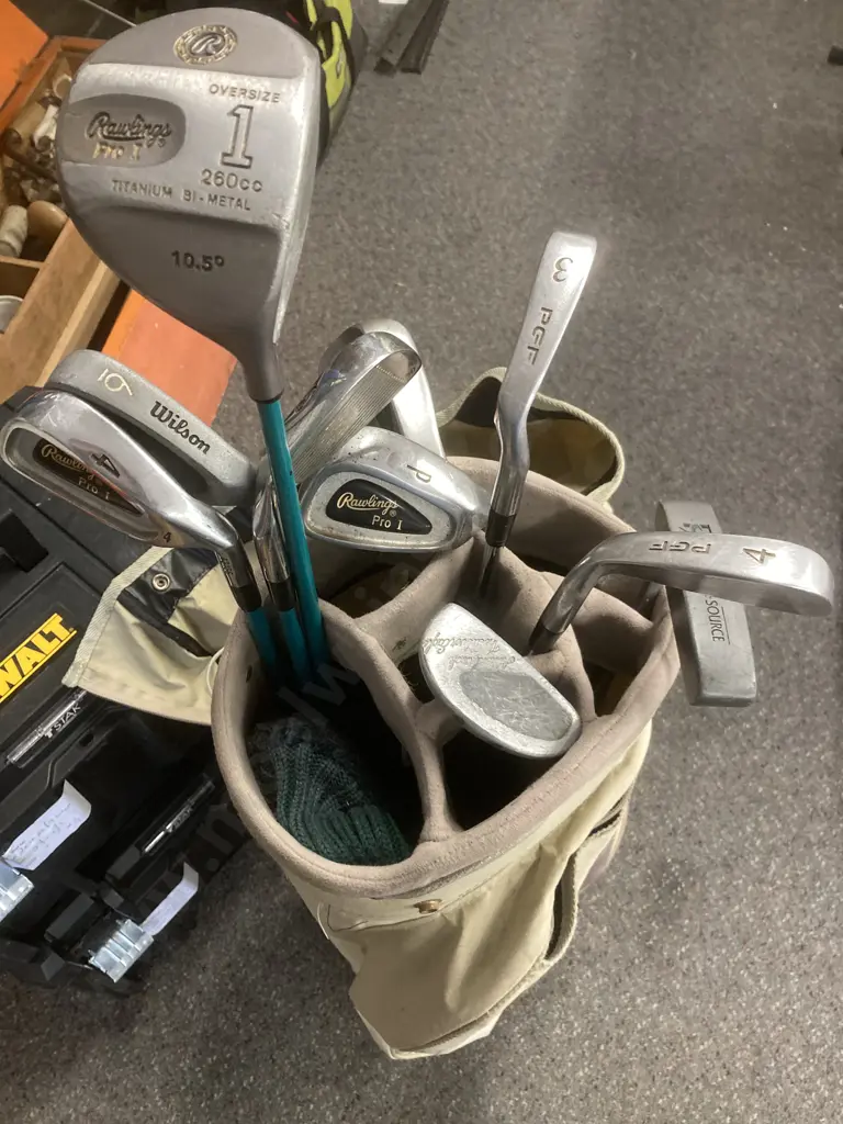 Assorted Golf Clubs In A Tourbilt Bag Image 1++