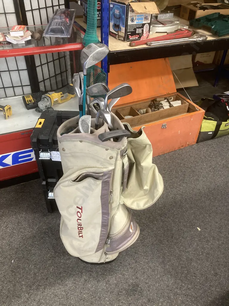Assorted Golf Clubs In A Tourbilt Bag Image 1++